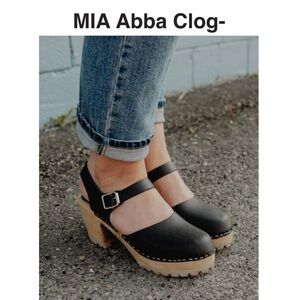 NWT MIA Abba Clogs, 8-8,5 (39)